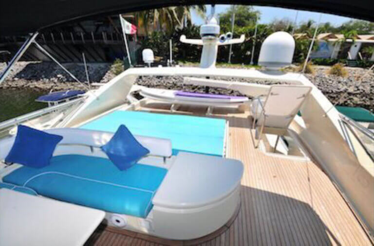 luxury yacht / yate de lujo Ferratti 80