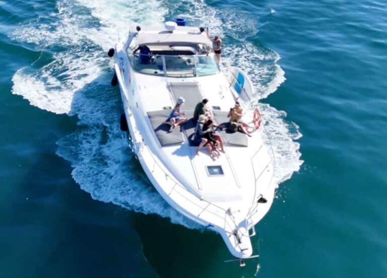 Sea Ray 55 - Yacht Rentals Puerto Vallarta