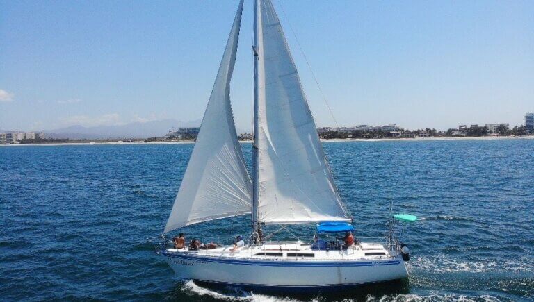 Moody 42 - Puerto Vallarta Sailboat Rental