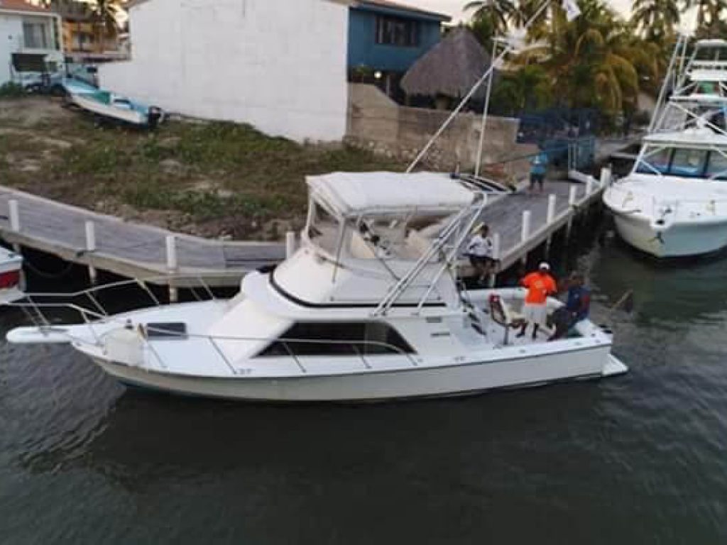 Custom 32 - Lanchas de Pesca en Puerto Vallarta