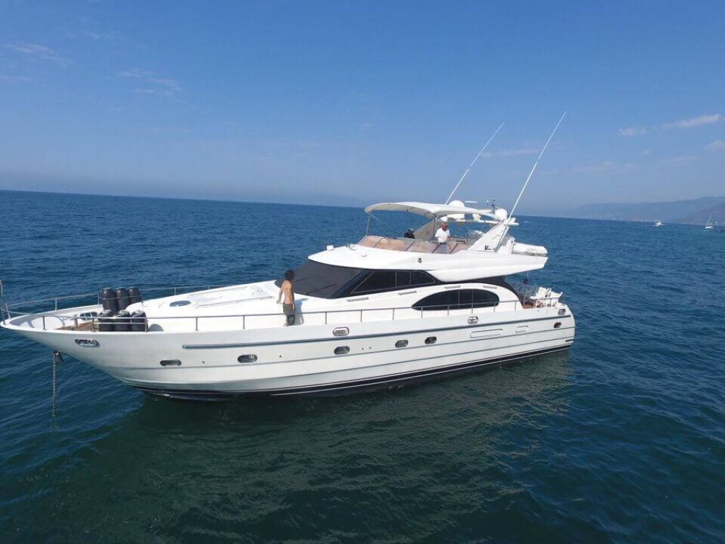 Luxury Yacht Puerto Vallarta - Vtech 65