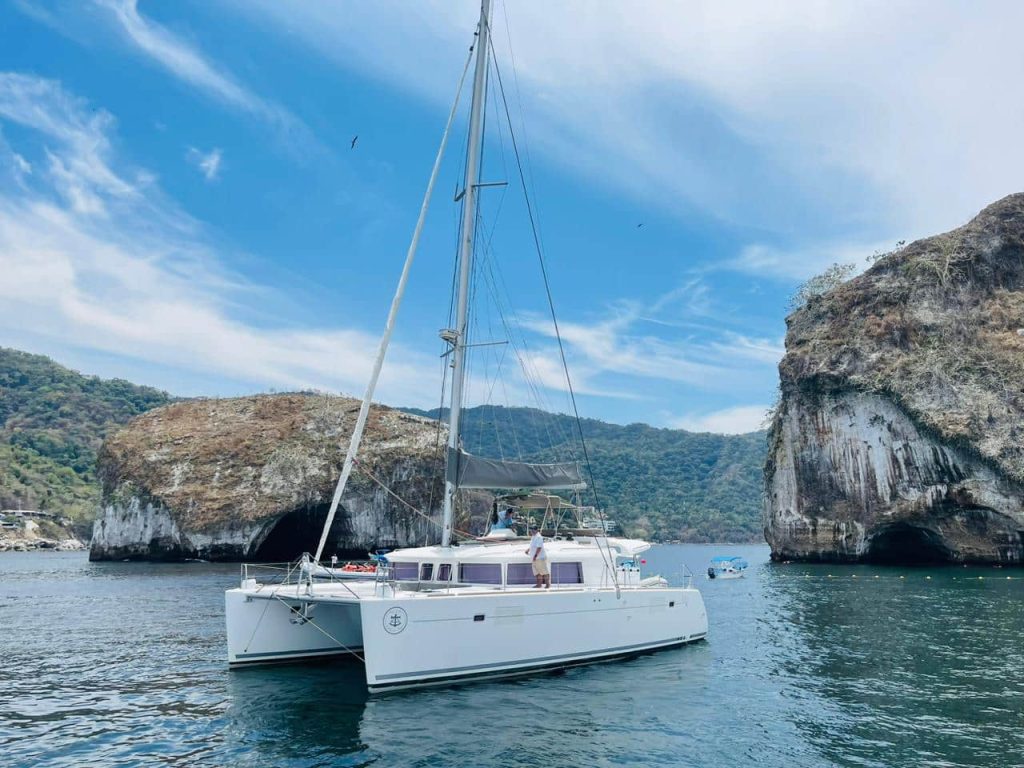 Lagoon 45 - Catamaran Rental Puerto Vallarta