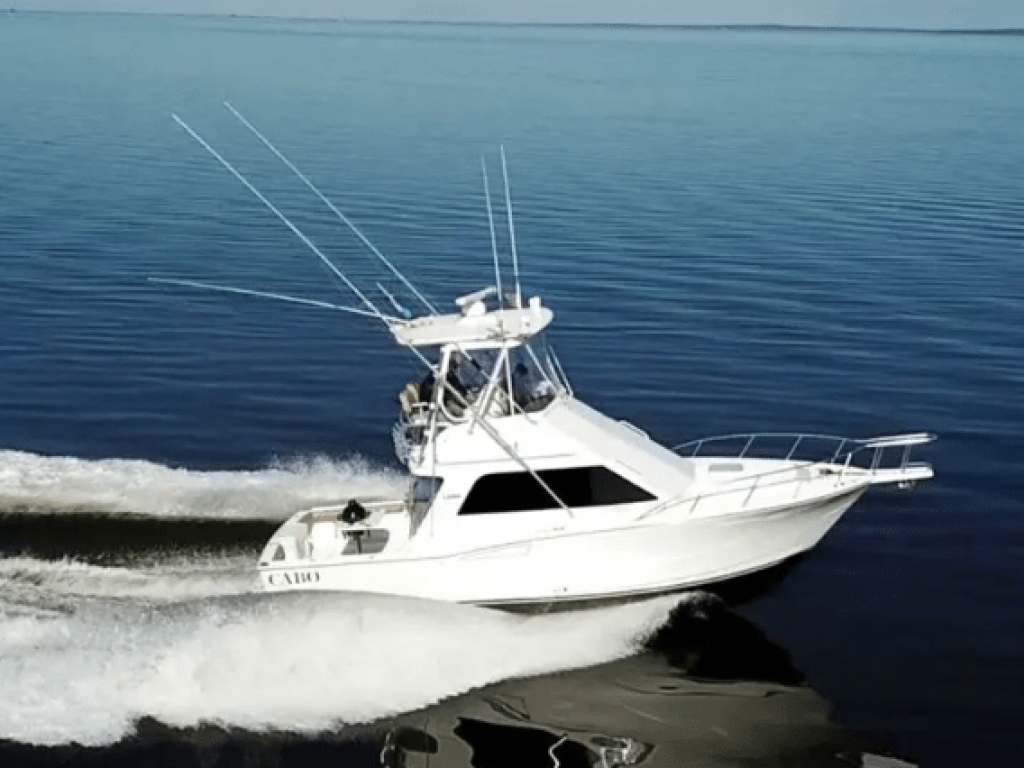 Cabo 35 Flybridge - Pesca en Riviera Nayarit