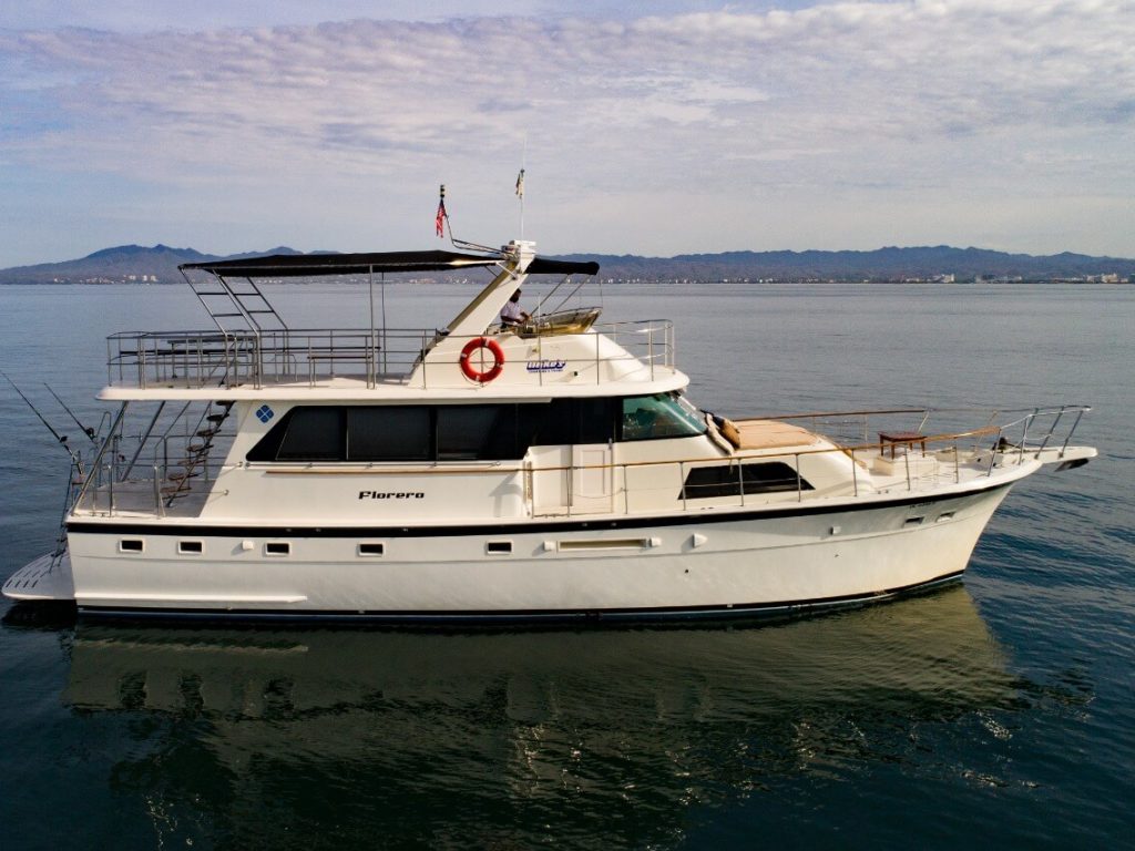 Yate de lujo en Puerto Vallarta - Hatteras 58