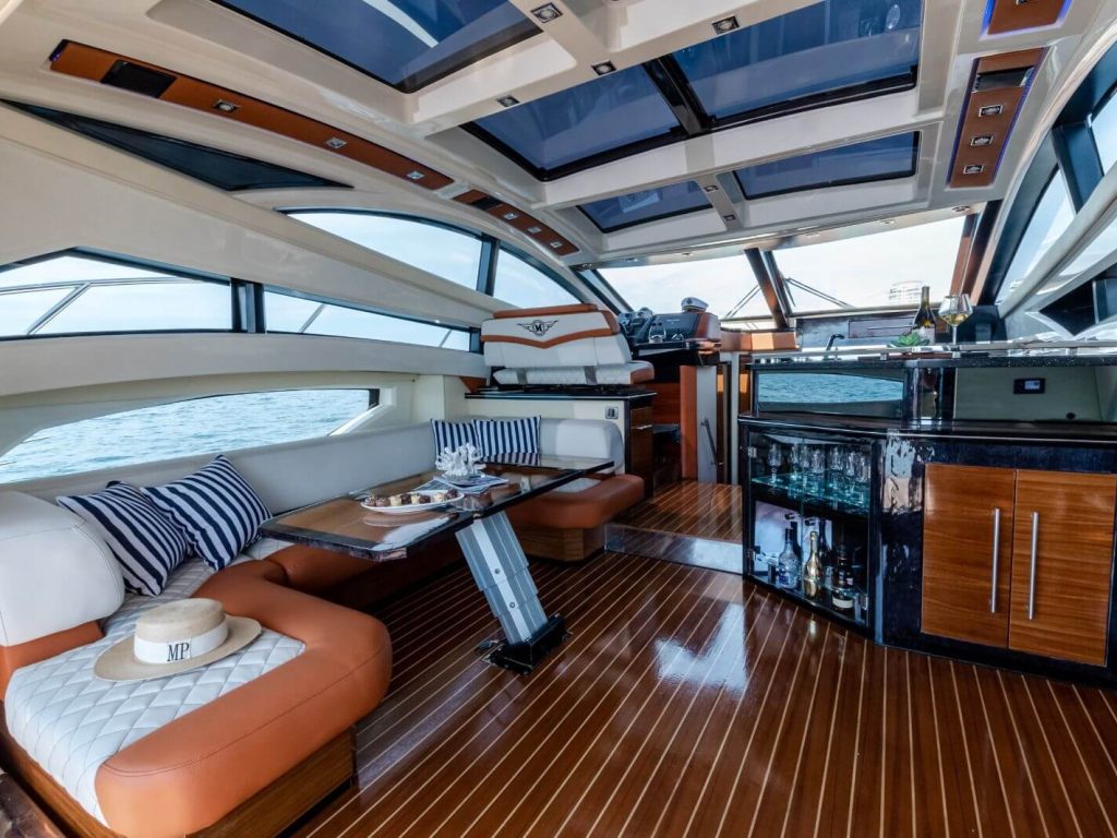 Yate de lujo en Puerto Vallarta - Marquis 50