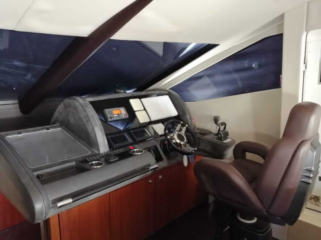 Luxury Yacht Puerto Vallarta - Sunseeker 69