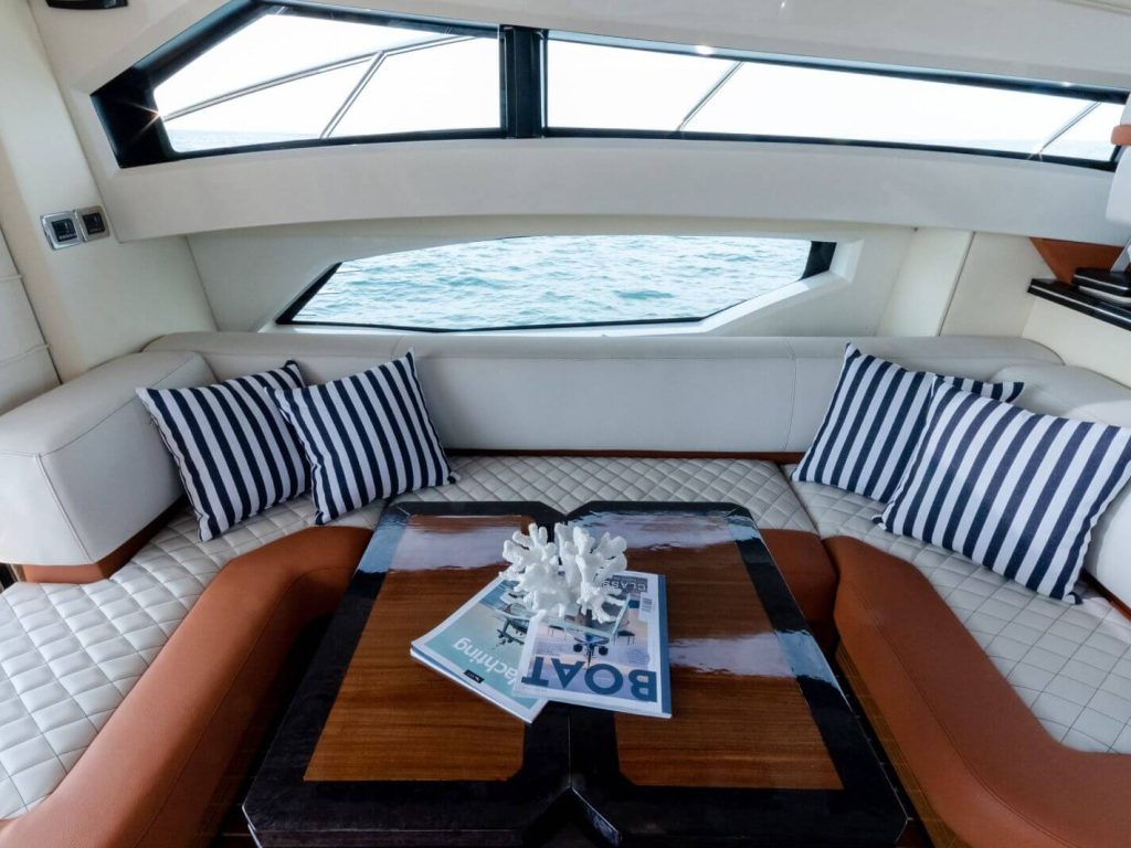 Yate de lujo en Puerto Vallarta - Marquis 50