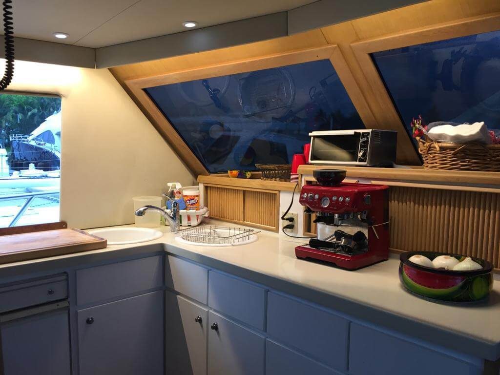 Hatteras 60 - Overnight Fishing Charter