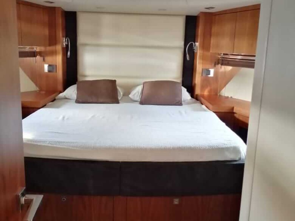 Luxury Yacht Puerto Vallarta - Sunseeker 69
