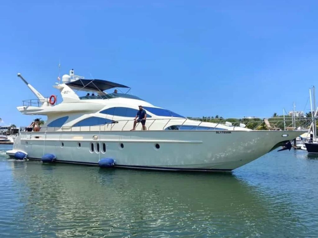 Luxury Yacht Riviera Nayarit - Azimut 80
