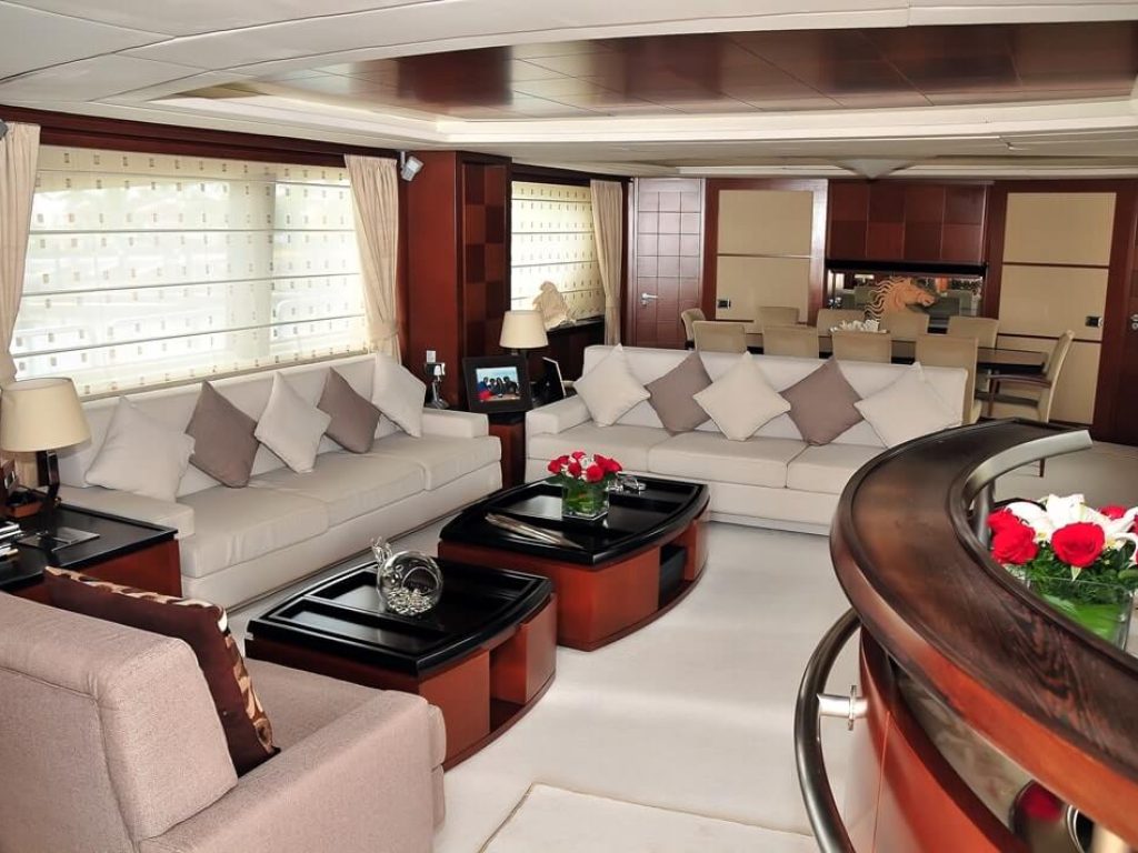 Luxury Yacht Charter Puerto Vallarta - Azimut 105