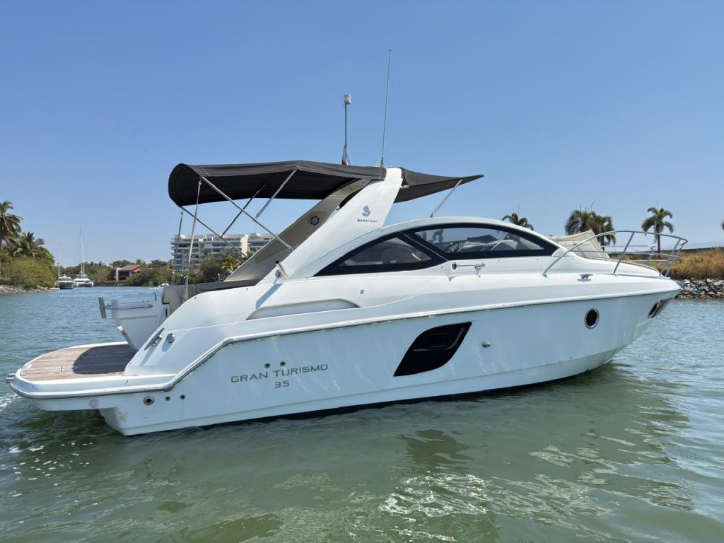 Beneteau 35 - Yacht Rental Punta Mita