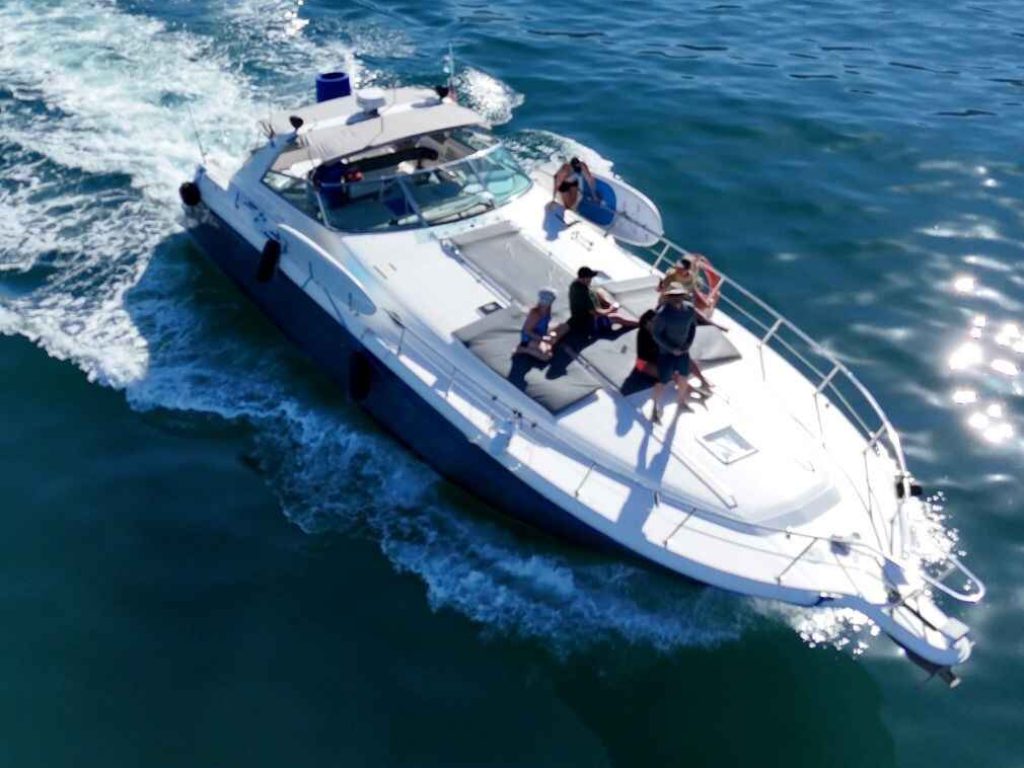 Sea Ray 55 - Yacht Rentals Puerto Vallarta