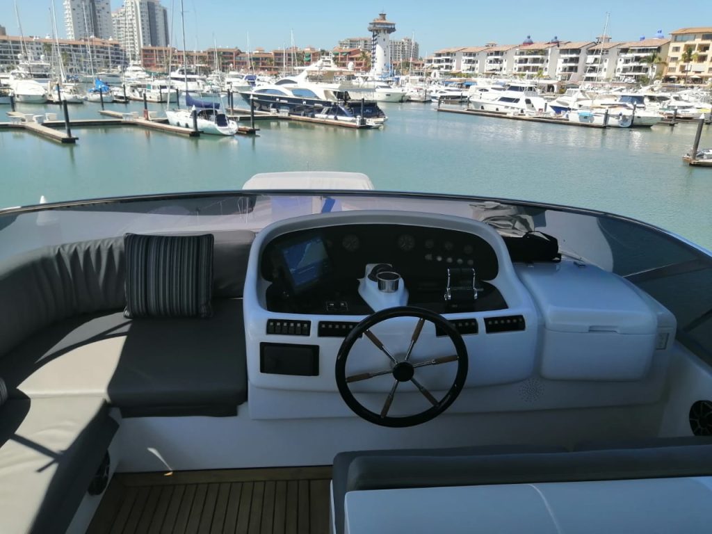 Luxury Yacht Puerto Vallarta - Azimut 85 (2017)