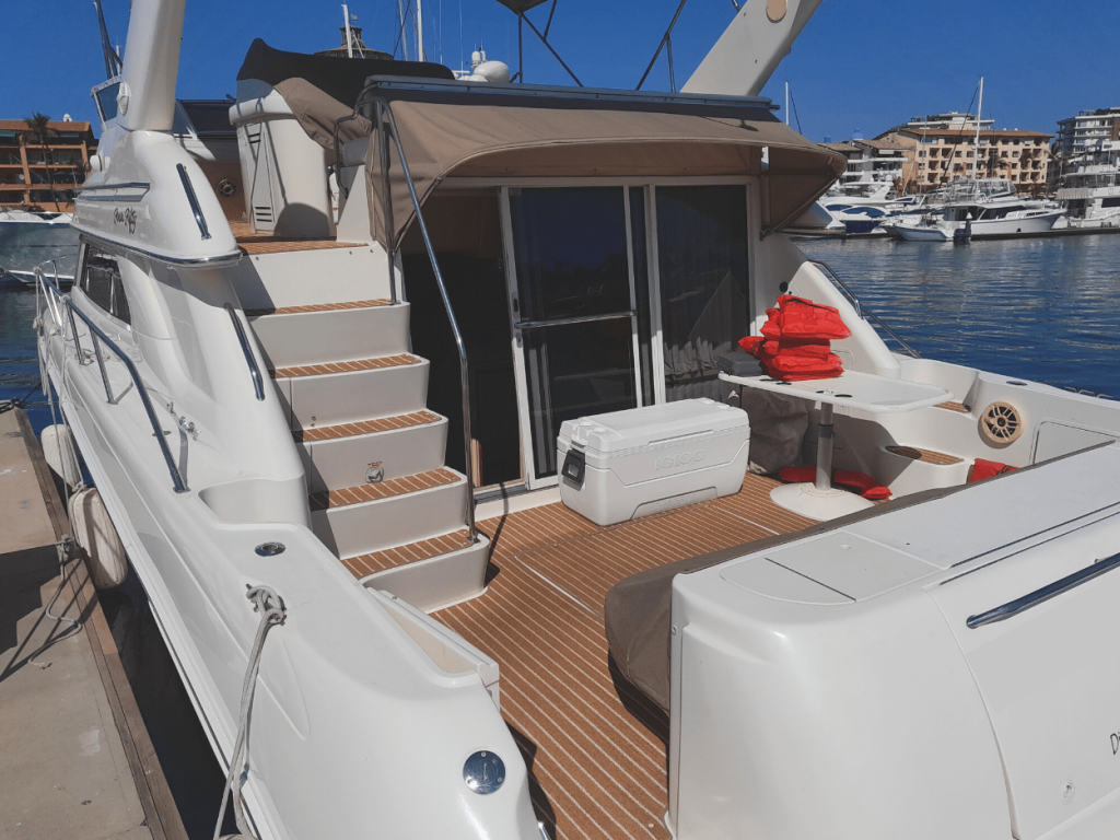Yate de lujo en Puerto Vallarta - Sea Ray 51