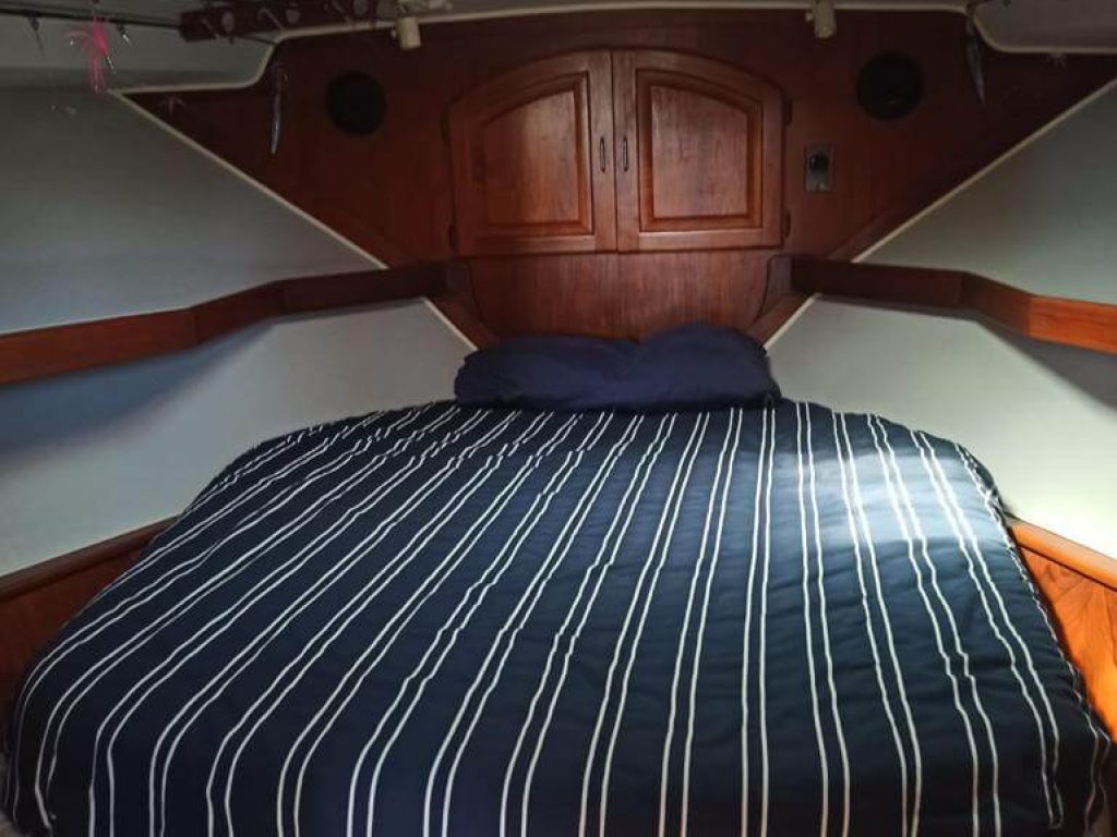 Custom 50 - Puerto Vallarta Yacht Rental