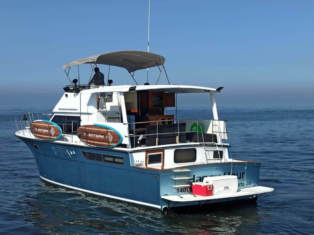 Custom 50 - Puerto Vallarta Yacht Rental