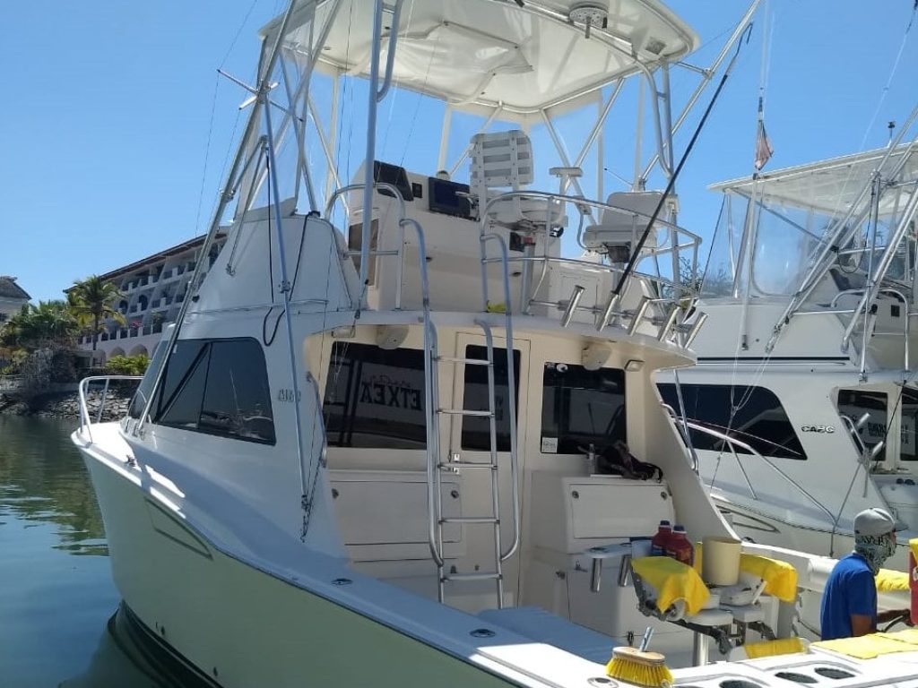 Cabo 35 Flybridge - Pesca en Riviera Nayarit