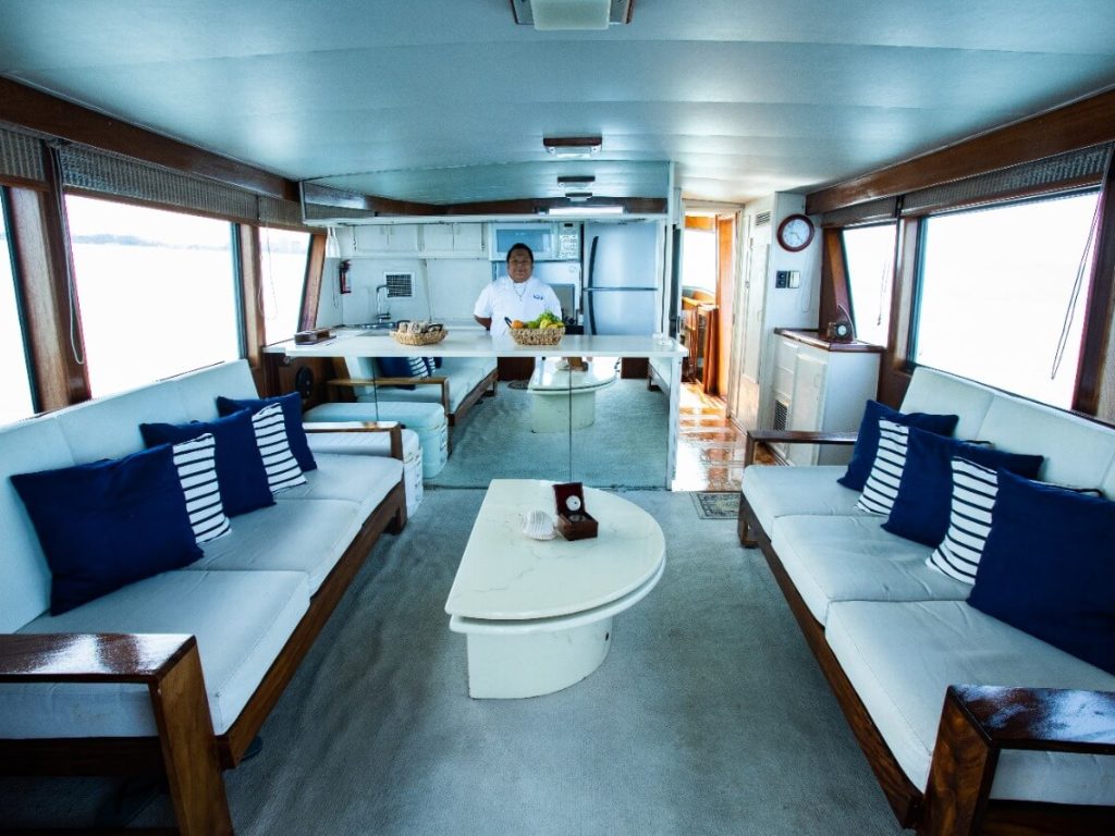 Yate de lujo en Puerto Vallarta - Hatteras 58