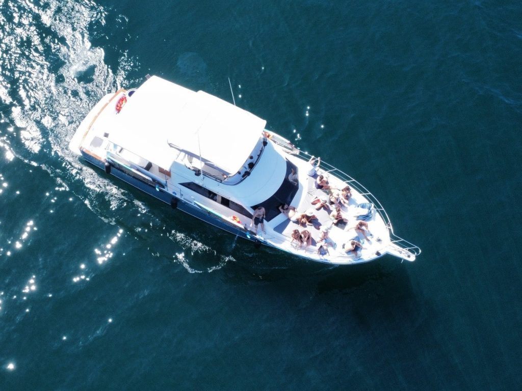 Custom 50 - Puerto Vallarta Yacht Rental