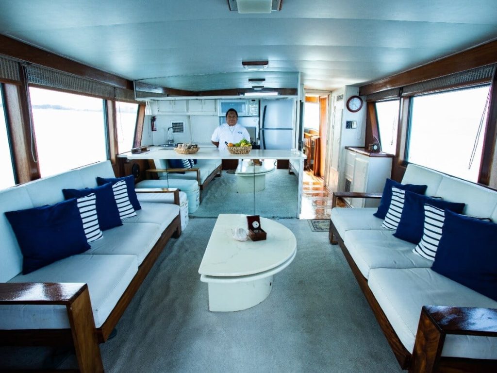 Yate de lujo en Puerto Vallarta - Hatteras 58