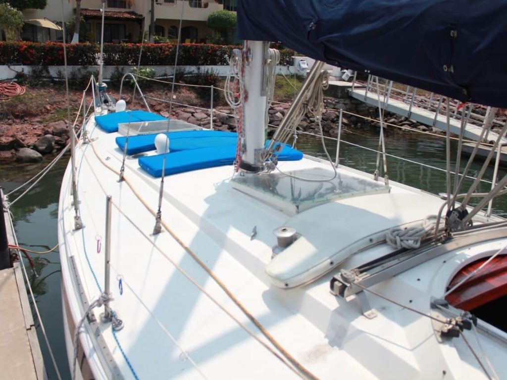 Velero 39 - Renta de Veleros en Puerto Vallarta