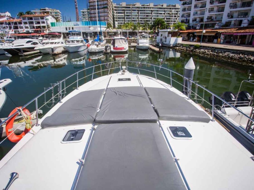 Sea Ray 55 - Yacht Rentals Puerto Vallarta