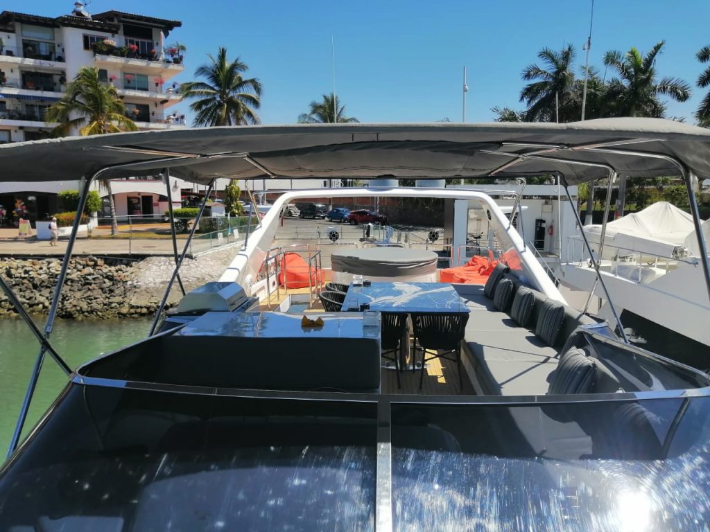 Luxury Yacht Puerto Vallarta - Azimut 85 (2017)