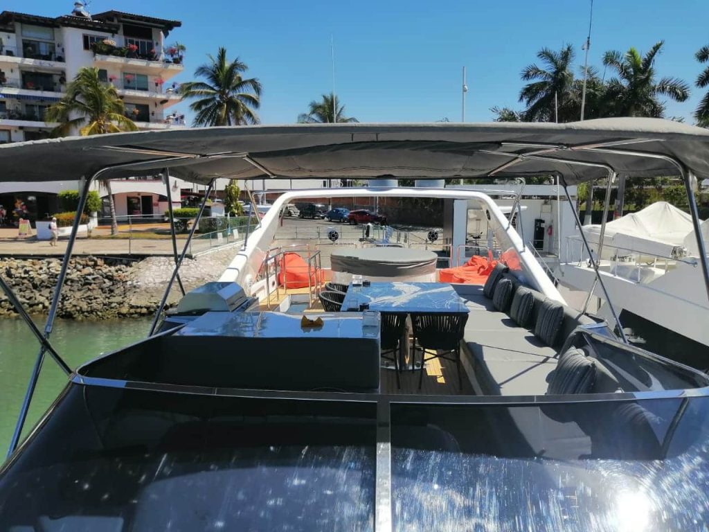 Luxury Yacht Puerto Vallarta - Azimut 85 (2017)