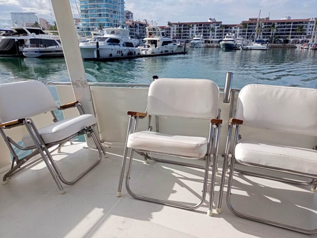 Cheap Yacht Rental Puerto Vallarta Option - Carver 42