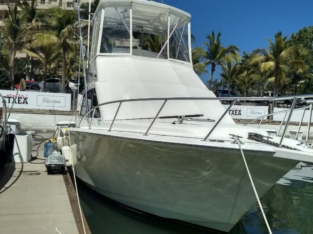 Cabo 35 Flybridge - Pesca en Riviera Nayarit