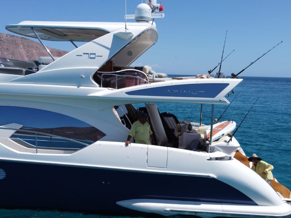 Luxury Yacht Puerto Vallarta - Azimut 70