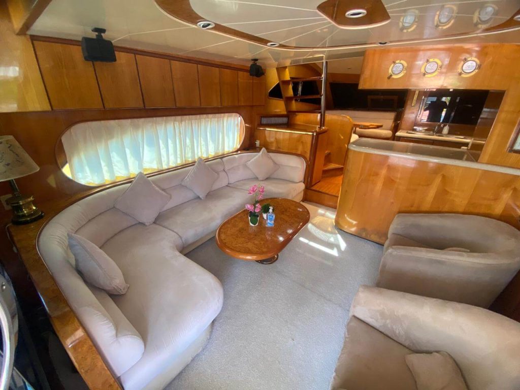Luxury Yacht Puerto Vallarta - Vtech 65