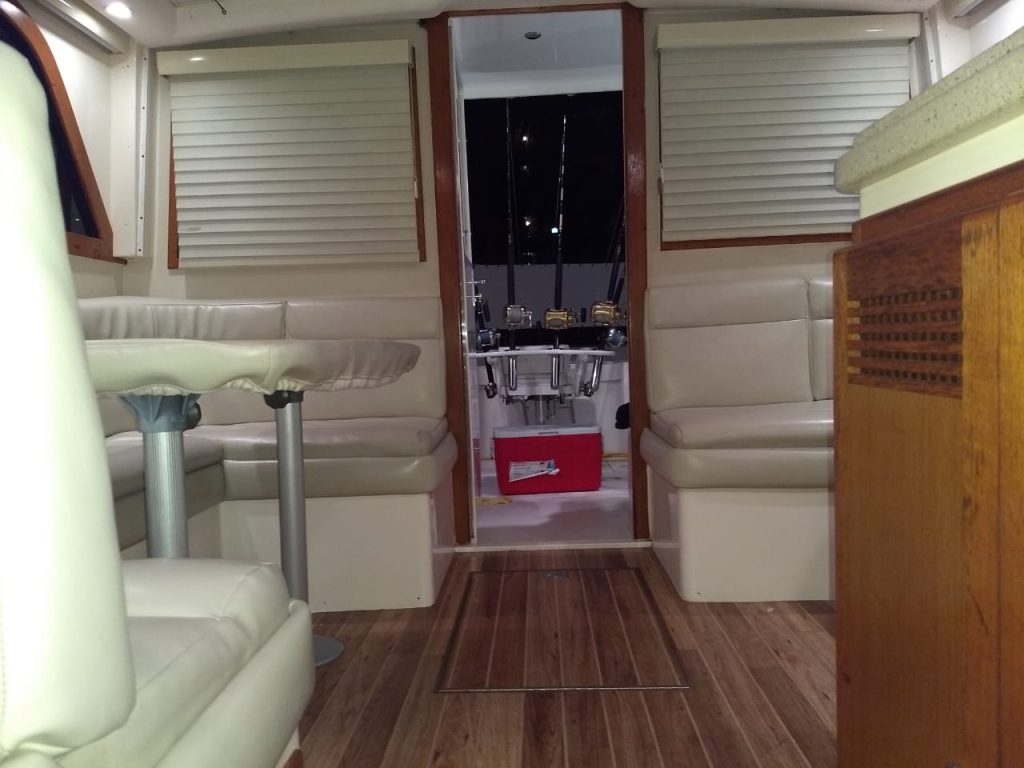 Cabo 35 Flybridge - Pesca en Riviera Nayarit