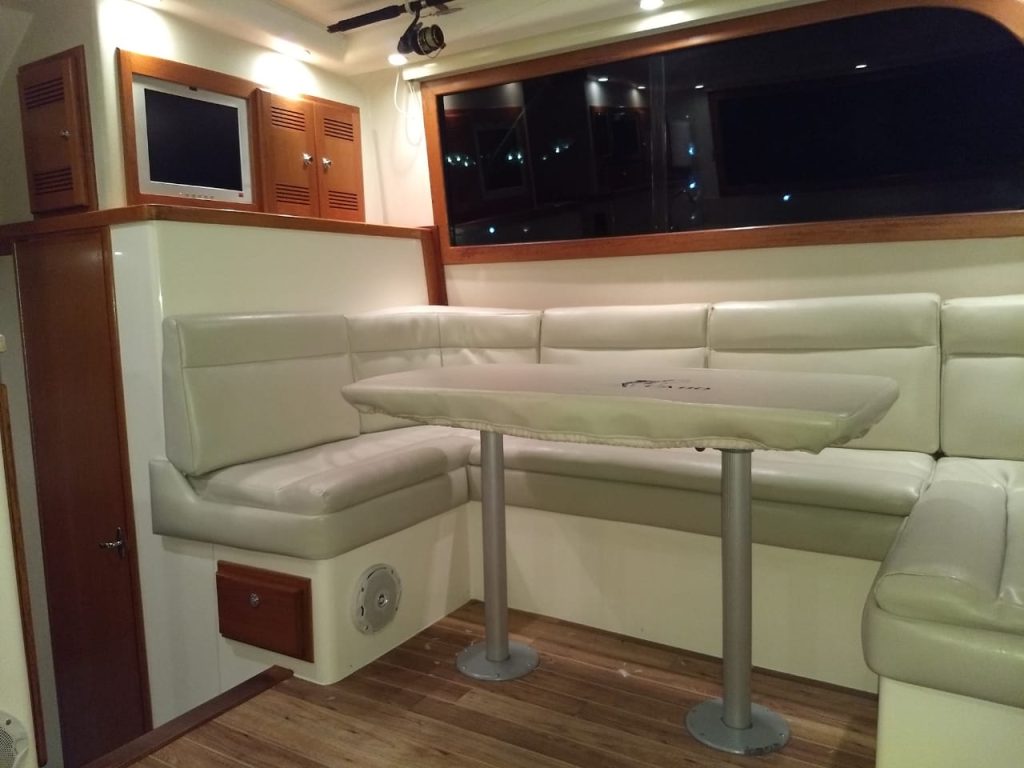 Cabo 35 Flybridge - Pesca en Riviera Nayarit