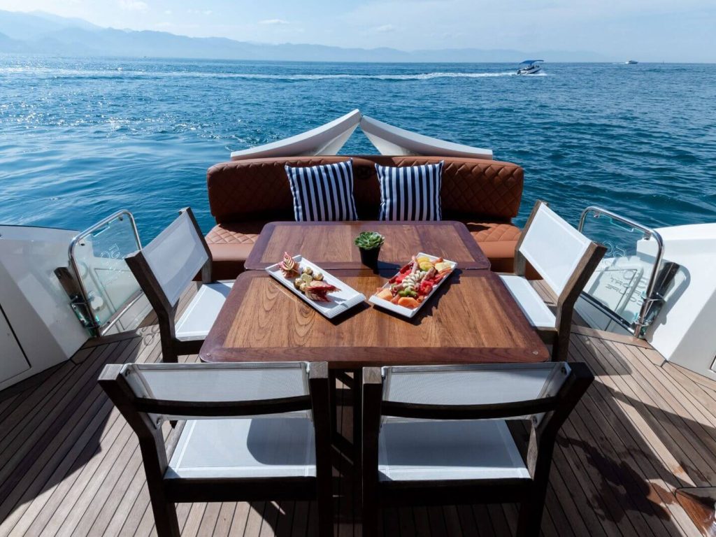 Yate de lujo en Puerto Vallarta - Marquis 50