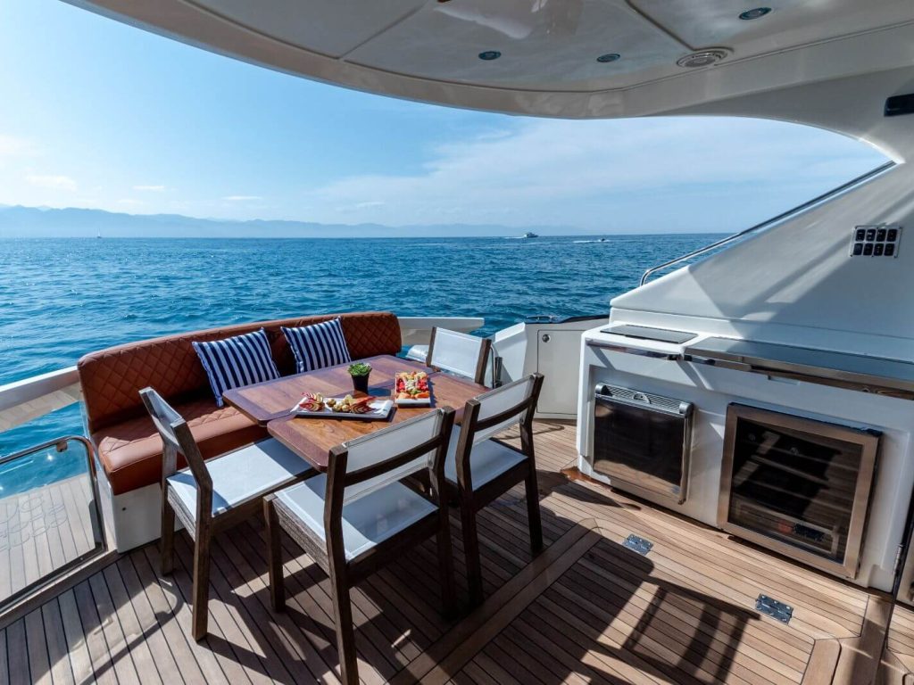 Yate de lujo en Puerto Vallarta - Marquis 50