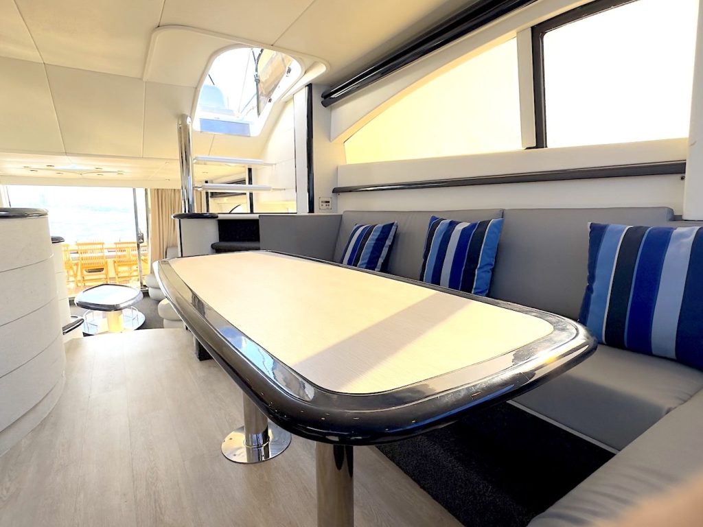 Luxury Yacht Puerto Vallarta - Sunseeker 74
