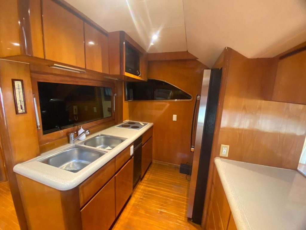 Luxury Yacht Puerto Vallarta - Vtech 65