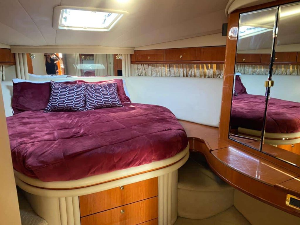 Sea Ray 55 Sundancer - Puerto Vallarta Yacht Charter
