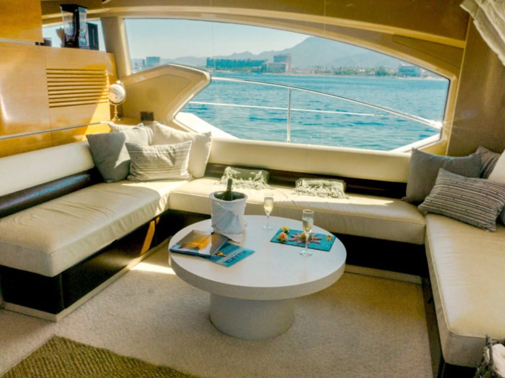 Luxury Yacht Puerto Vallarta - Azimut 70
