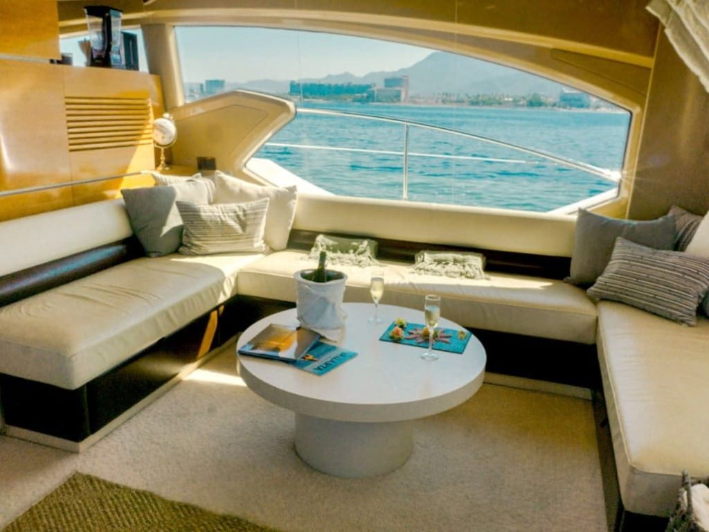 Luxury Yacht Puerto Vallarta - Azimut 70