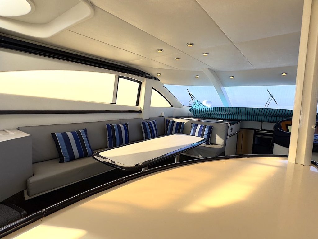 Luxury Yacht Puerto Vallarta - Sunseeker 74