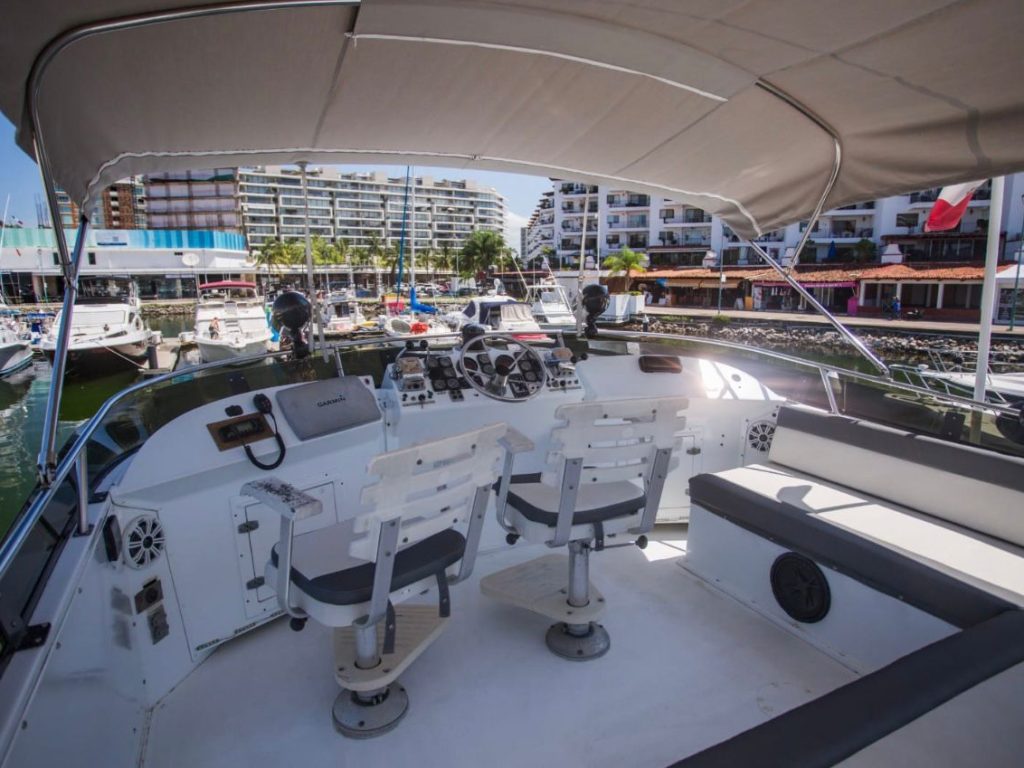Custom 50 - Puerto Vallarta Yacht Rental