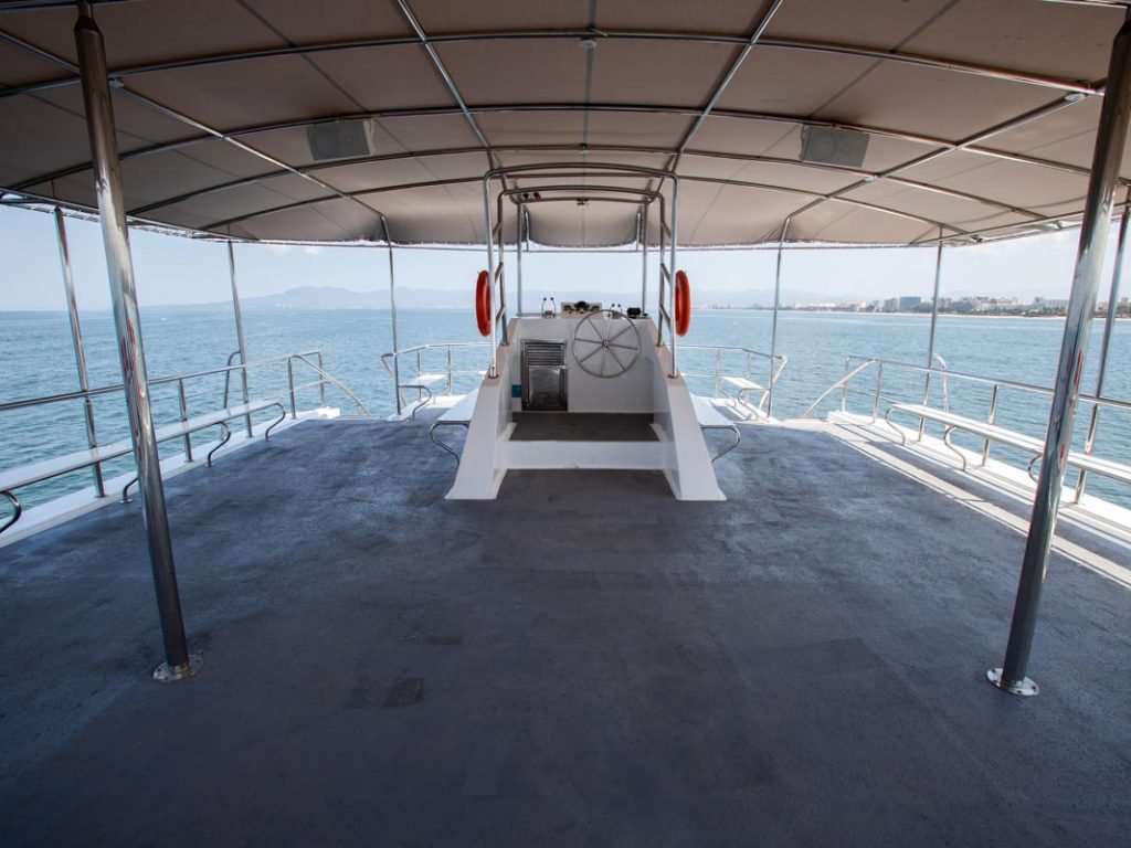 Catamarán-72-FT-en-Puerto-Vallarta-en-renta-(11)