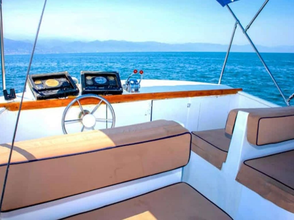 Custom-36 - Lancha de Pesca en Puerto Vallarta