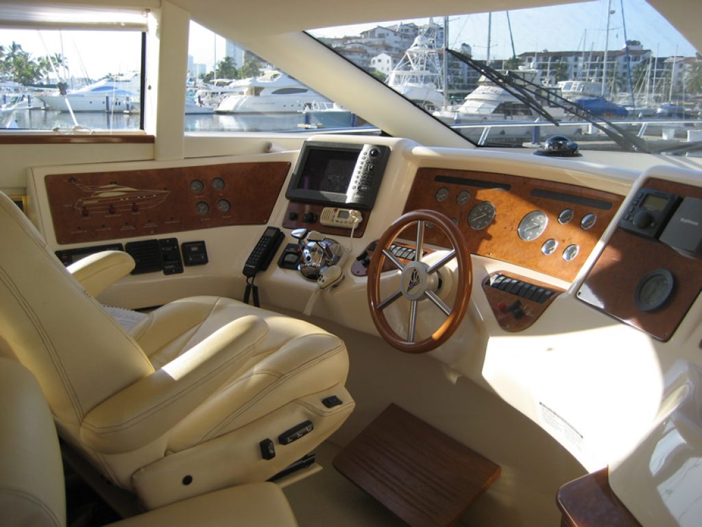 Yate de lujo en Puerto Vallarta - Azimut 58