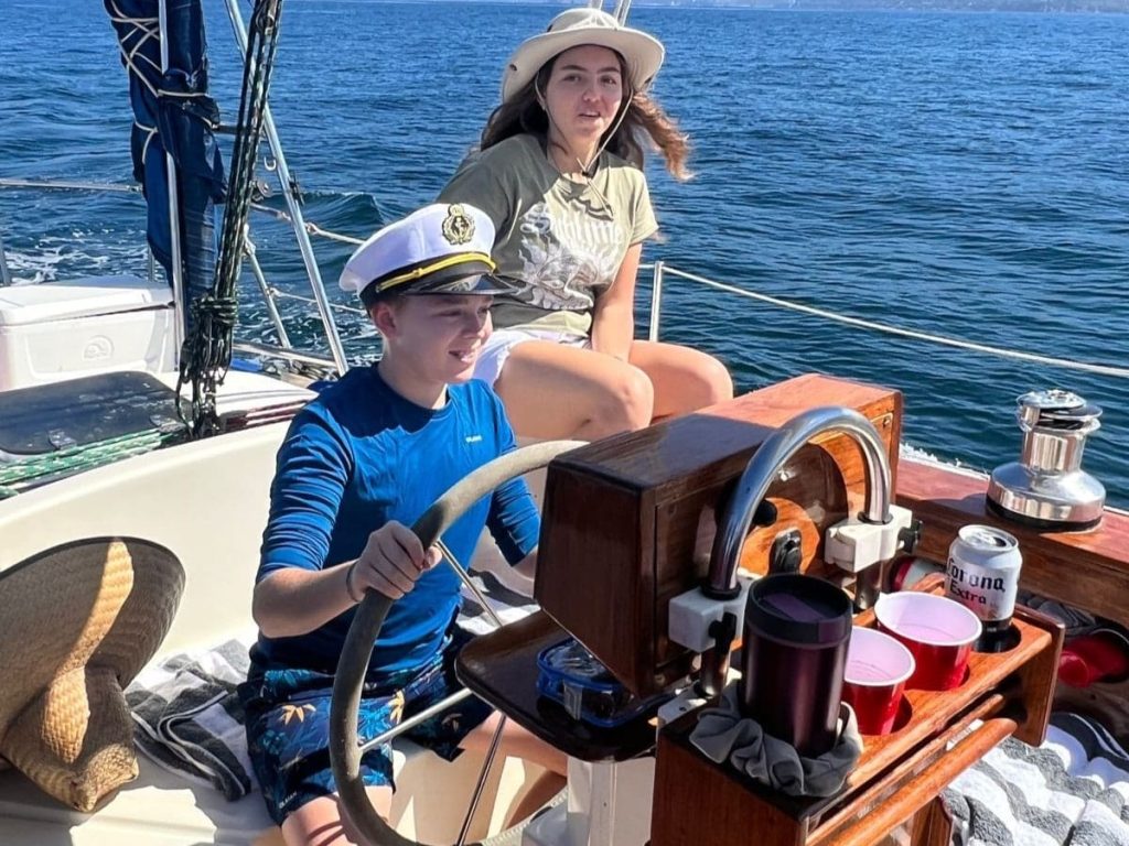 Irwin 40 - Veleros en Puerto Vallarta