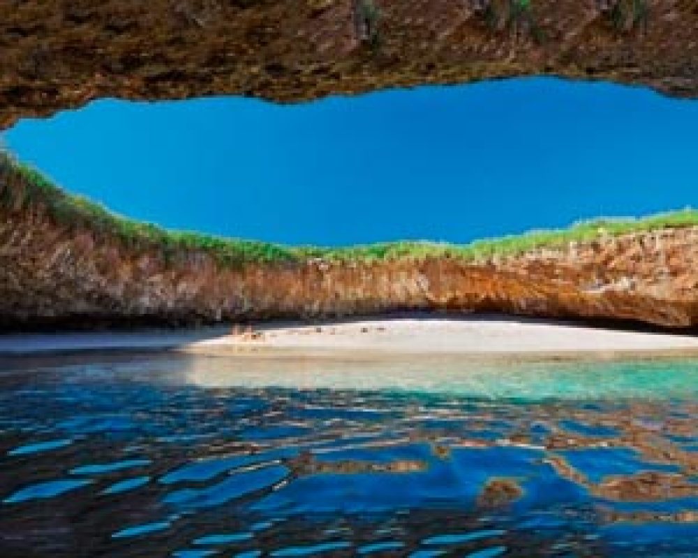 Islas-Marietas-Playa-Escondida.jpg
