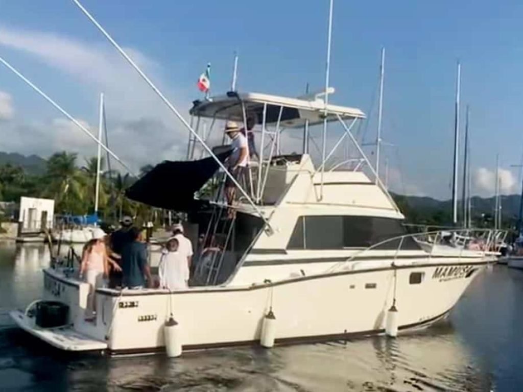 Mamusa-40-Lancha de pesca en Puerto Vallarta